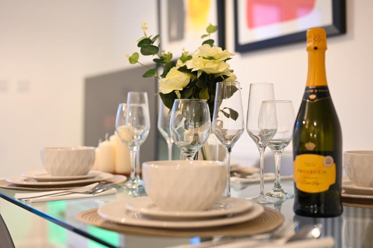 Luxury 4 Bed House With Gated Parking In The Heart Of Birmingham! Διαμέρισμα Εξωτερικό φωτογραφία