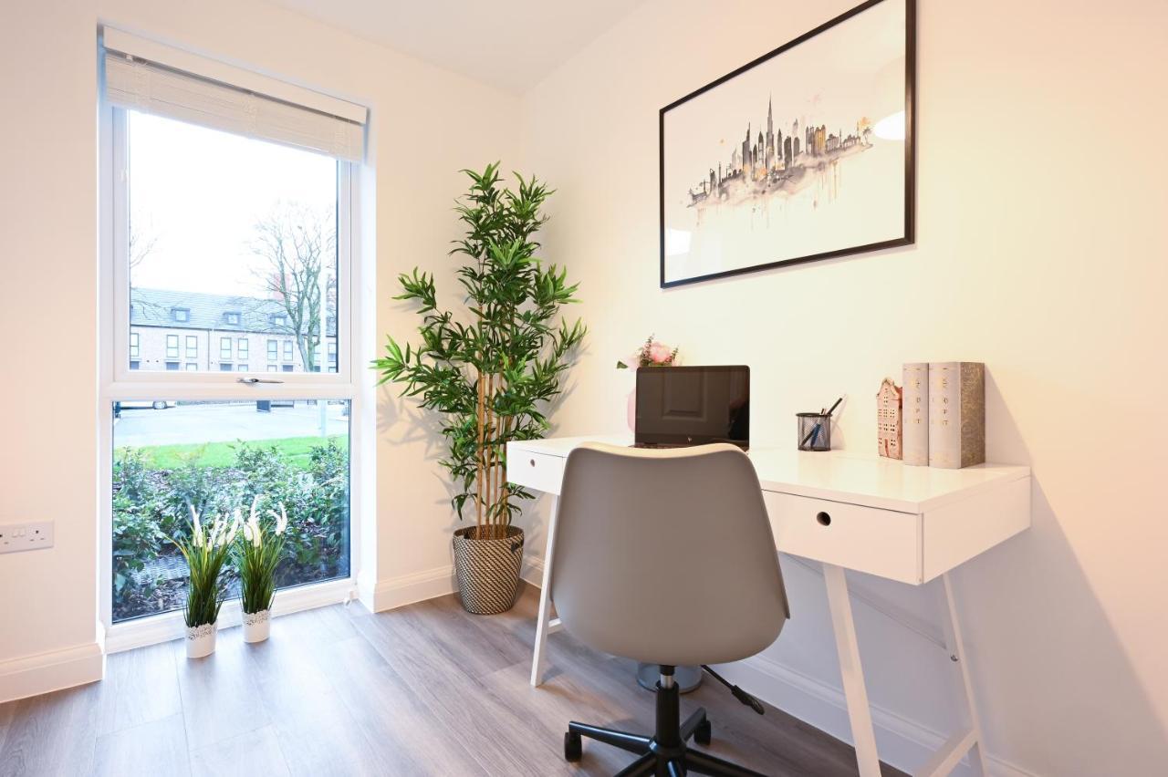 Luxury 4 Bed House With Gated Parking In The Heart Of Birmingham! Διαμέρισμα Εξωτερικό φωτογραφία